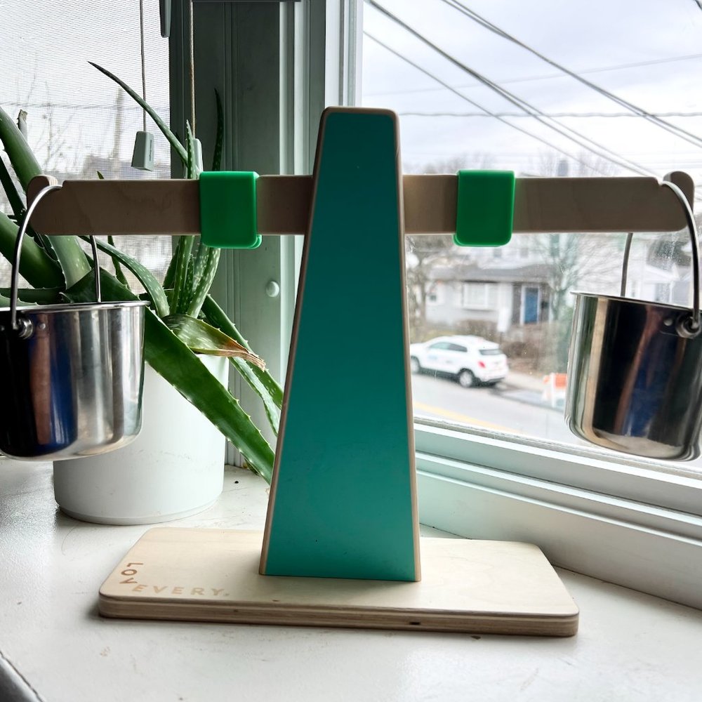 Every Which Weigh Scale & Pails - Lovevery